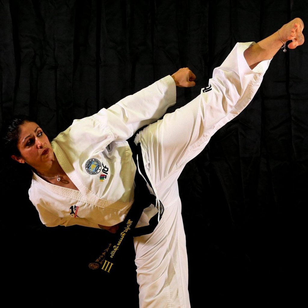 Taekwondo kicking technique